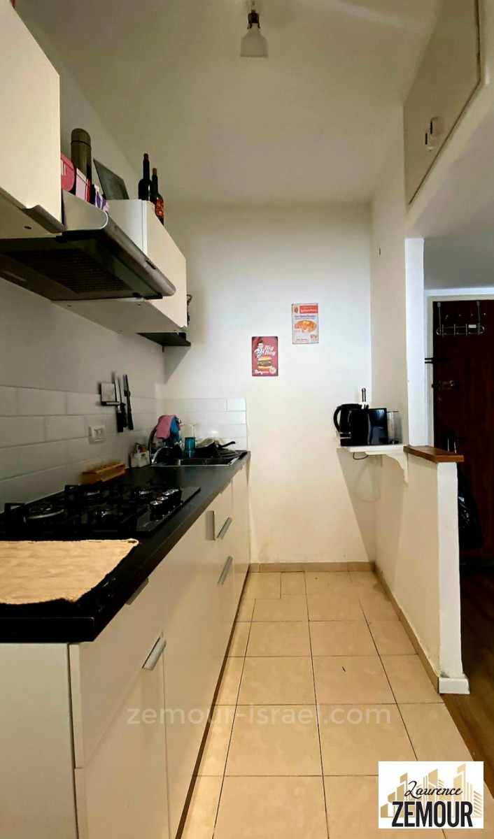 Apartment 3 Rooms Netanya City center 60-IBL-1301