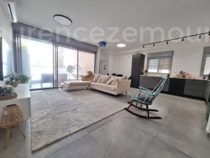 Продажа Квартира Raanana