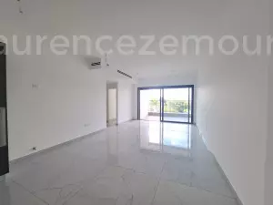 Apartamento 3 cômodos Raanana Est