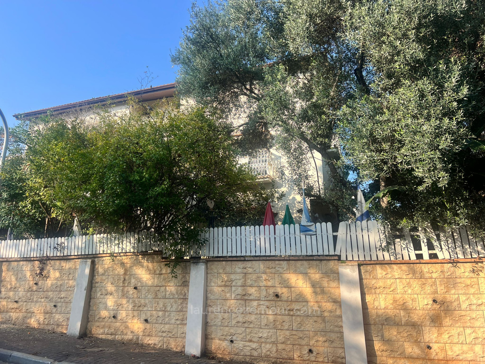 Residential quarter Affaire prevoir renovation complete superbe location