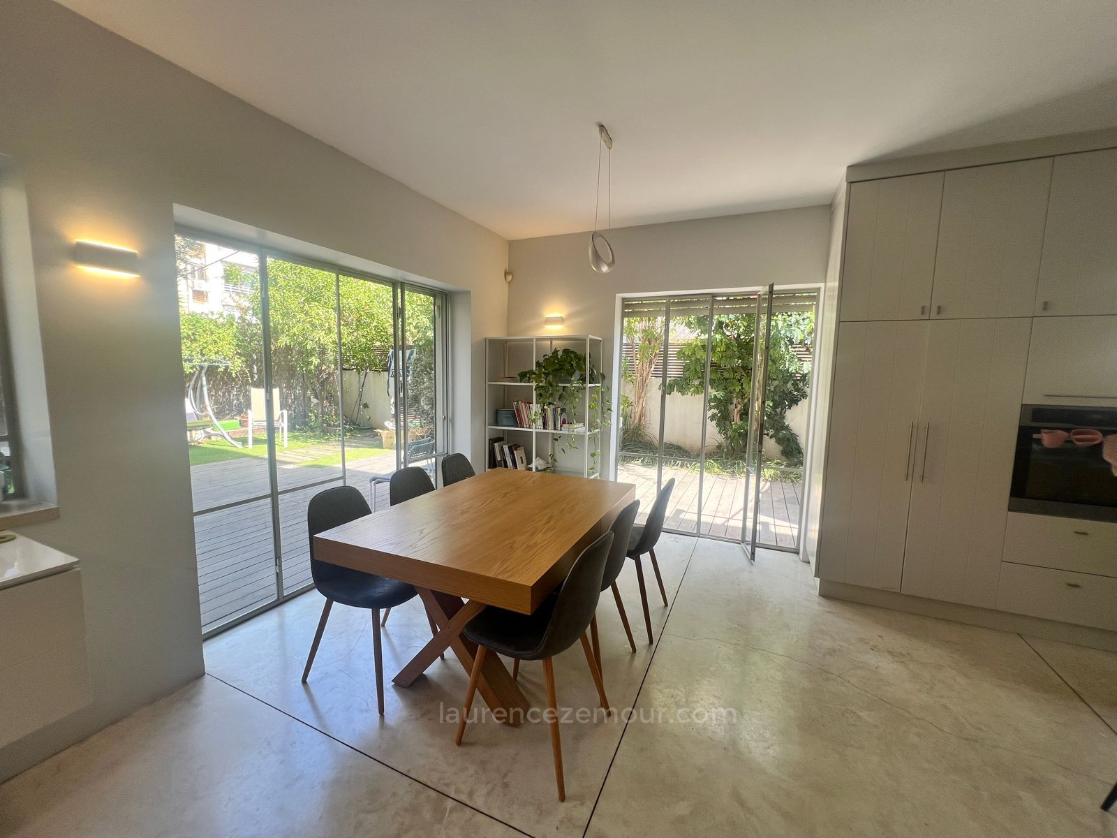 Wohnviertel Tres rare en centre ville de raanana piscinable