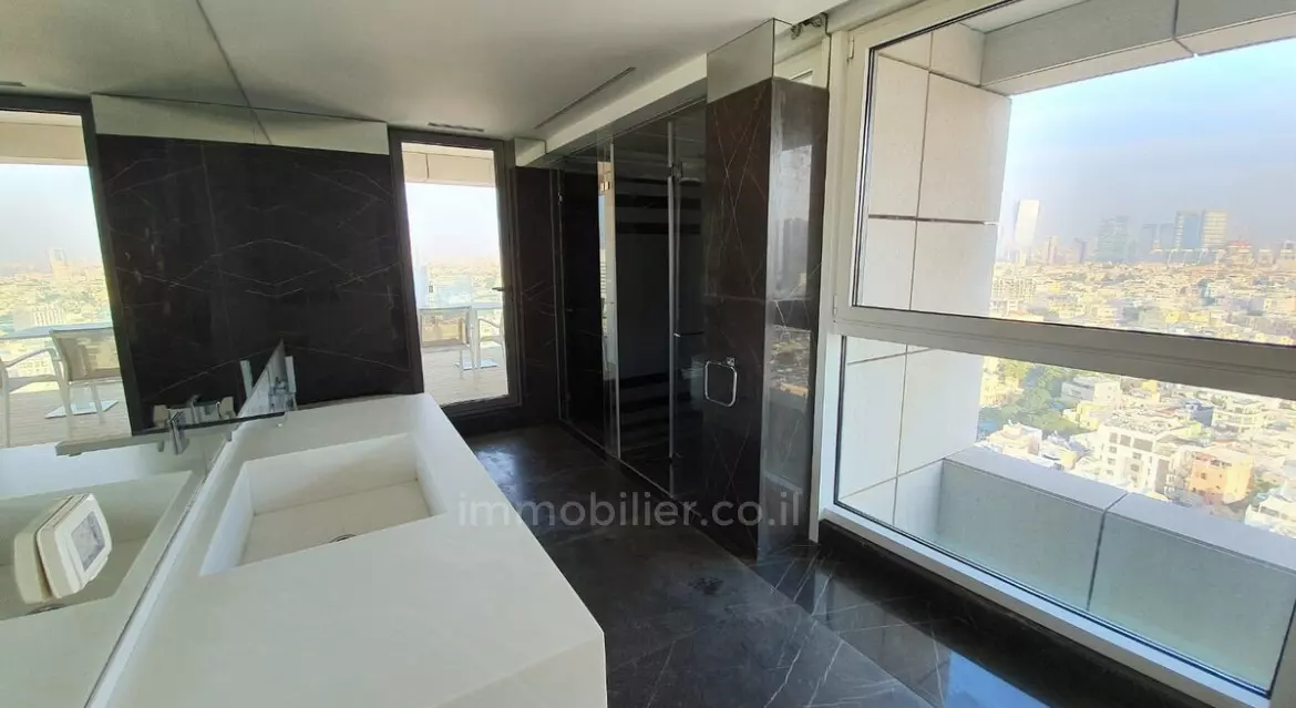 Cobertura 4 cômodos Tel Aviv Primeira linha de mar 627-IBL-14