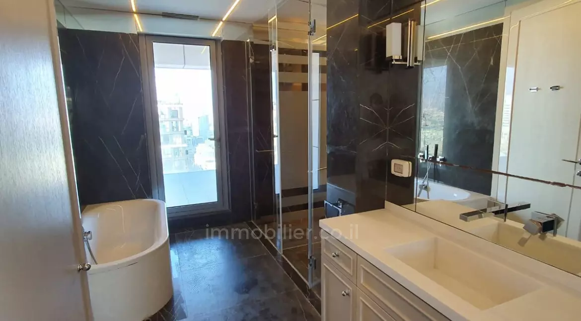 Пентхаус 4 комнат Tel Aviv Первая линия от моря 627-IBL-14