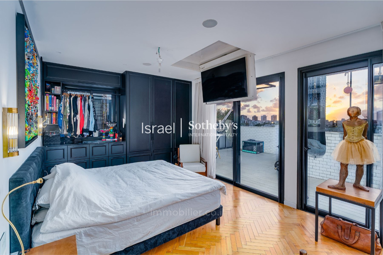 Dzielnica mieszkaniowa Magnifique penthouse avec piscine au centre de tel aviv