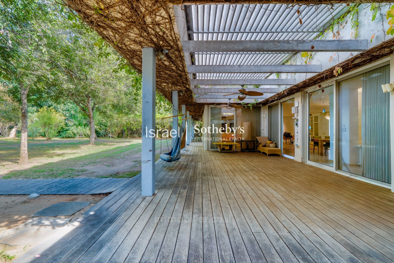 Quartier résidentiel Villa exceptionnelle avec piscine