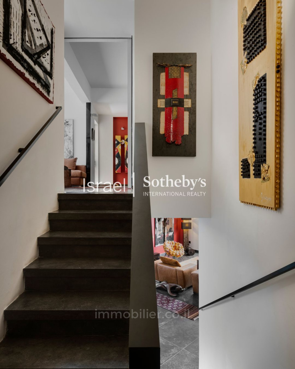 Dzielnica mieszkaniowa Appartement duplex concu architecturalement a tel aviv nord