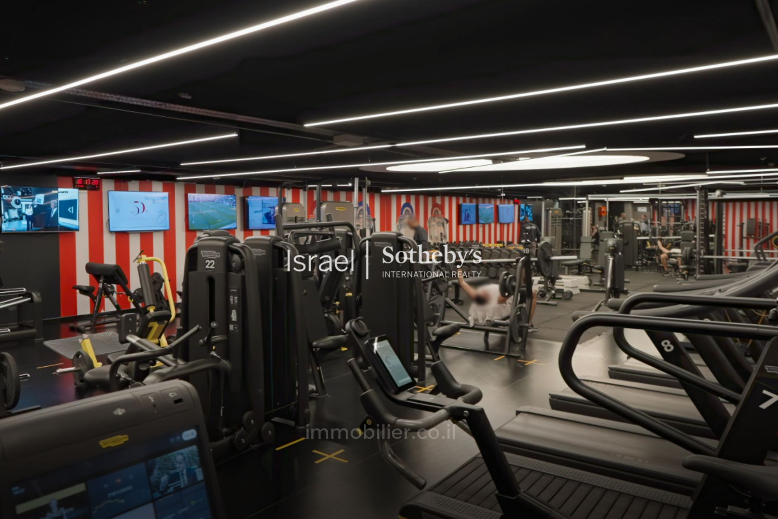 Quartier résidentiel Penthouse avec vue mer panoramique au 47e étage et piscine privée | gindi tlv