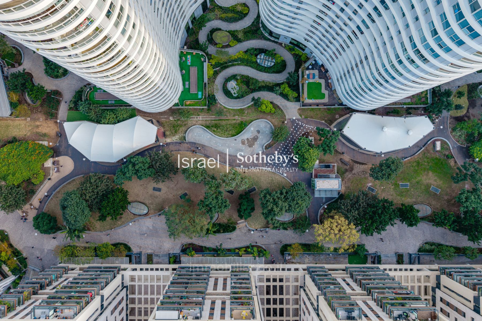 Quartier résidentiel Penthouse avec vue mer panoramique au 47e étage et piscine privée | gindi tlv