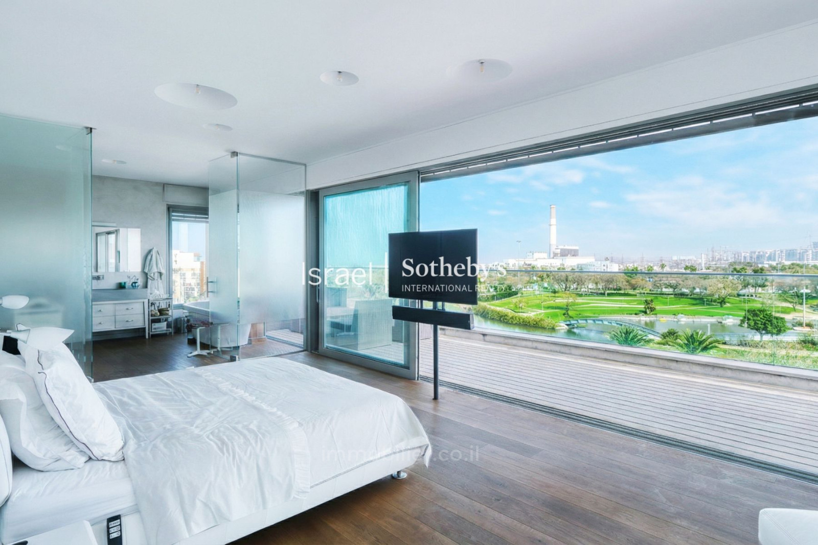 Жилой квартал Penthouse villa occupant un etage entier dans le vieux nord de tel aviv a cote du parc yarkon