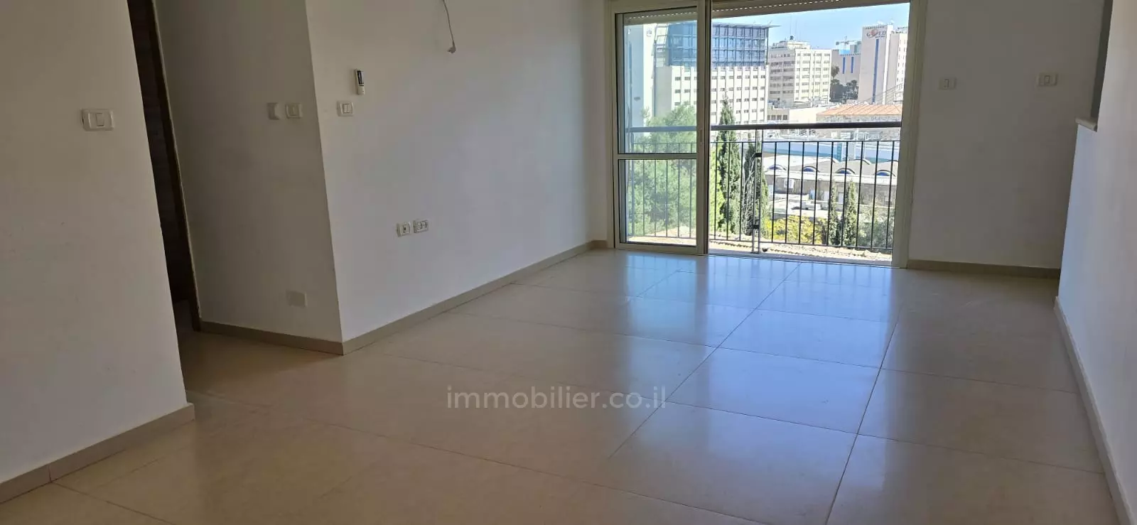 Apartment 5 rooms Jerusalem Kiryat Moshe 652-IBL-2