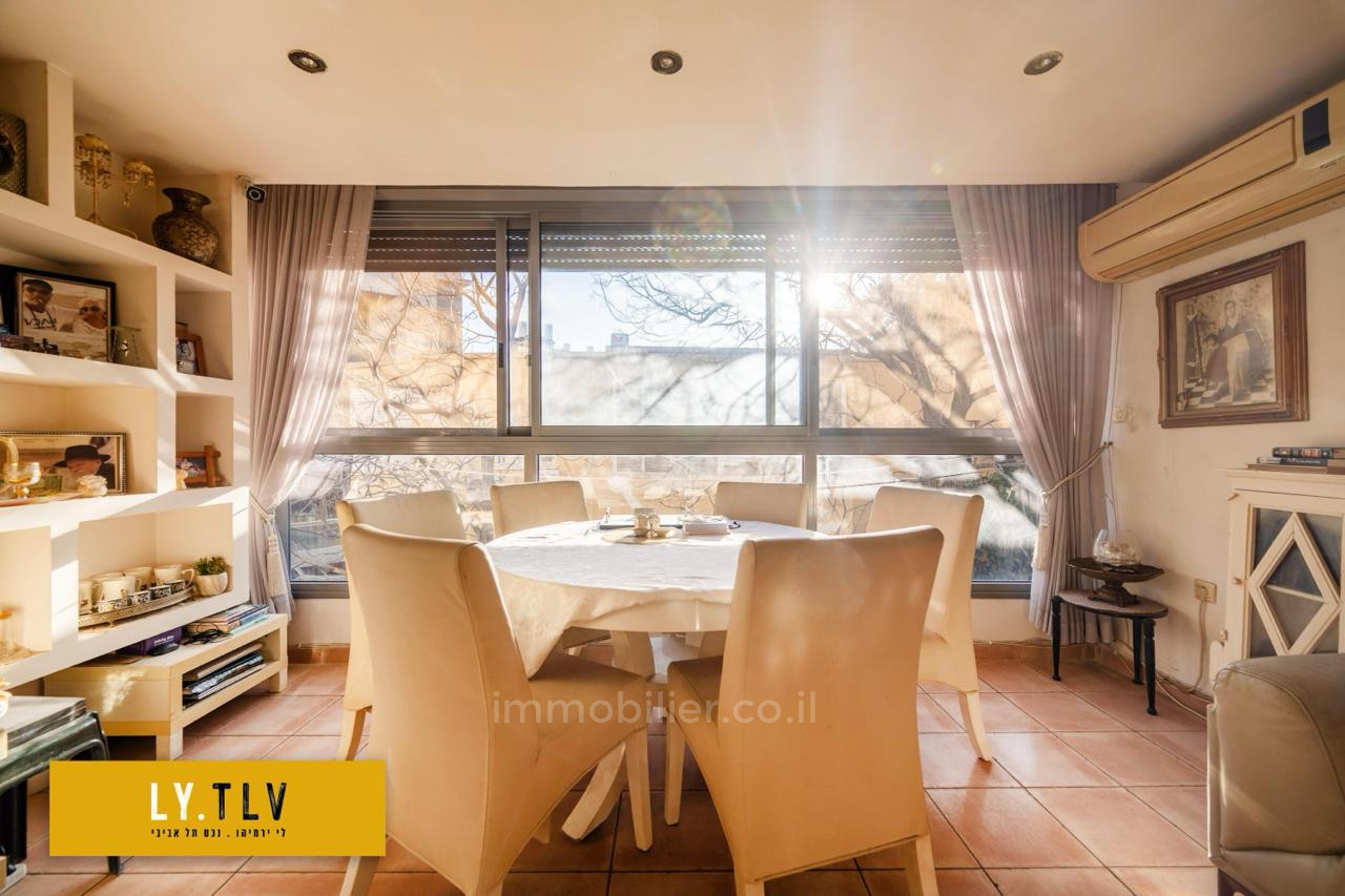 Wohnquartier Superbe 25 pieces a vendre devant le park hayarkon dans un immeuble renove