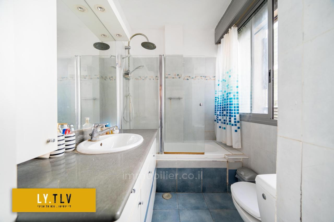 Wohnquartier Superbe 25 pieces a vendre devant le park hayarkon dans un immeuble renove