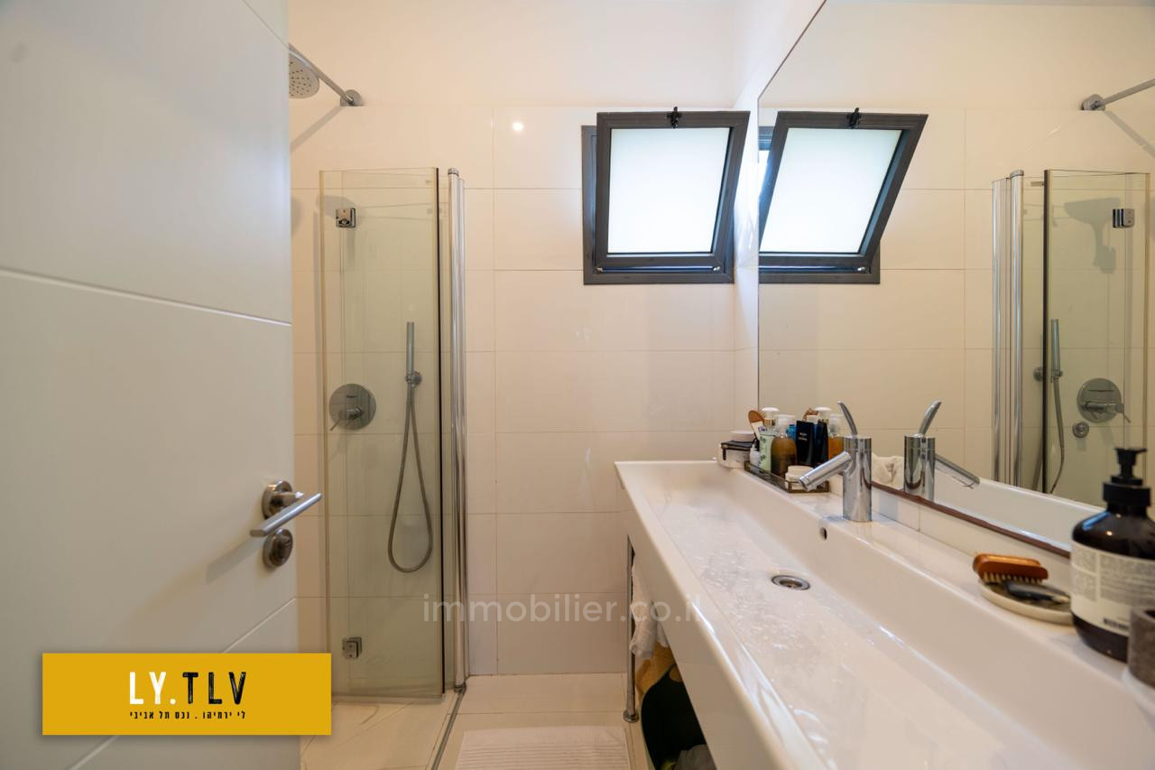 Wohnviertel Superbe duplex avec 45m2 de toit en plein coeur de tel aviv