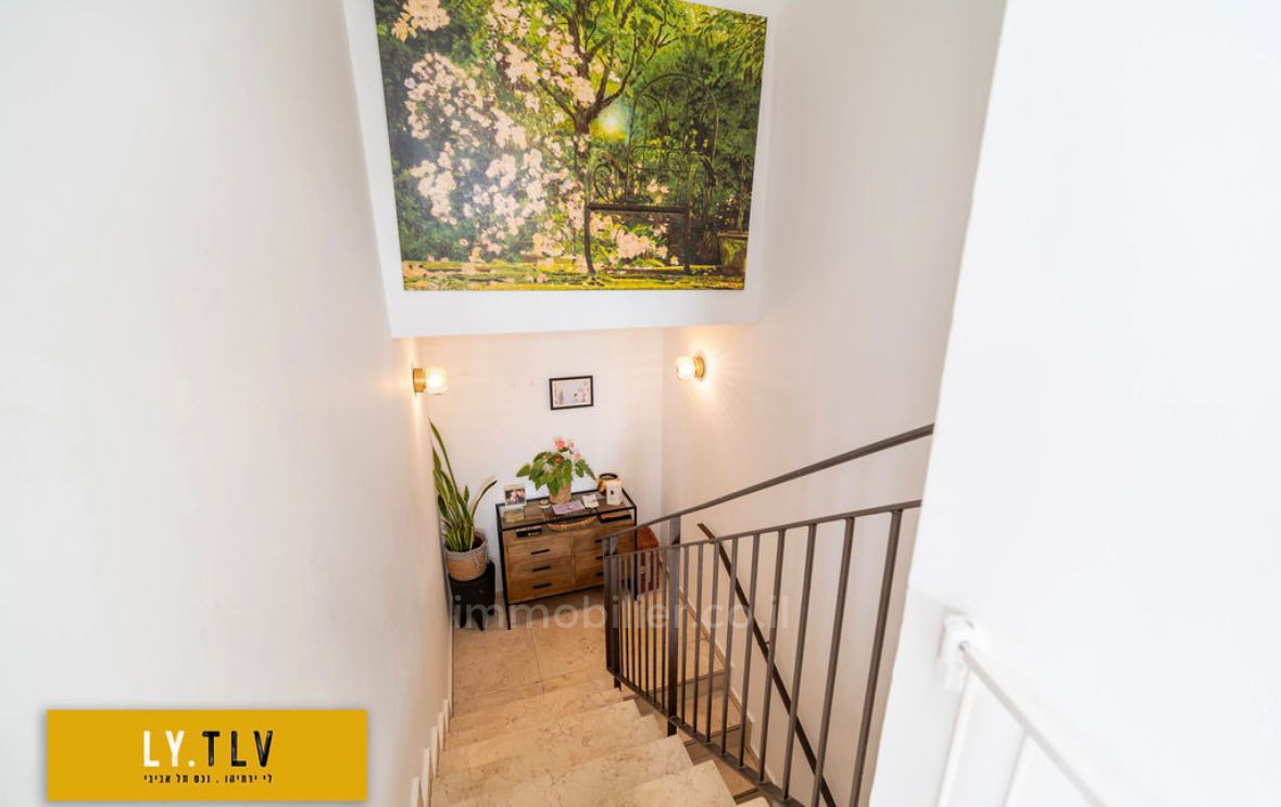 Wohnviertel Superbe 4 pieces duplex penthouse dans le lev hair avec mamad et parking