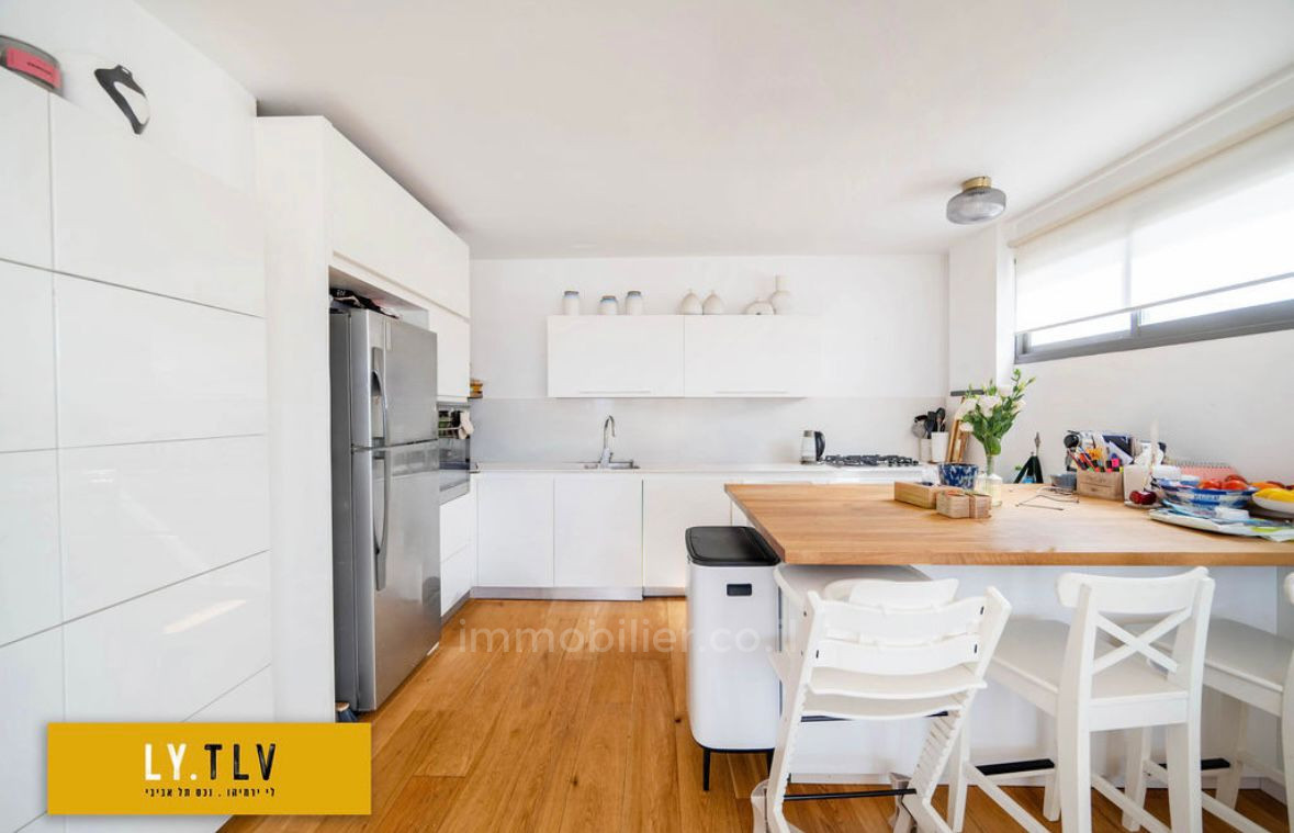 Wohnquartier Superbe 4 pieces duplex penthouse dans le lev hair avec mamad et parking