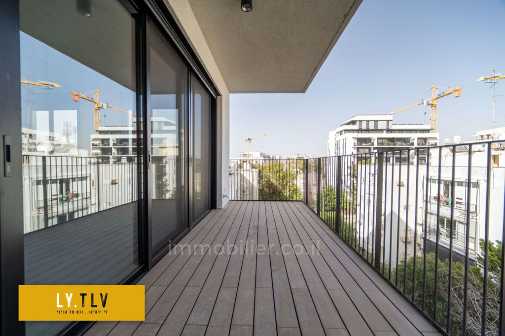 Quartier résidentiel Beau 4 pieces dans un nouvel immeuble du nouveau nord pres de la place basel avec mamad balcon et parking