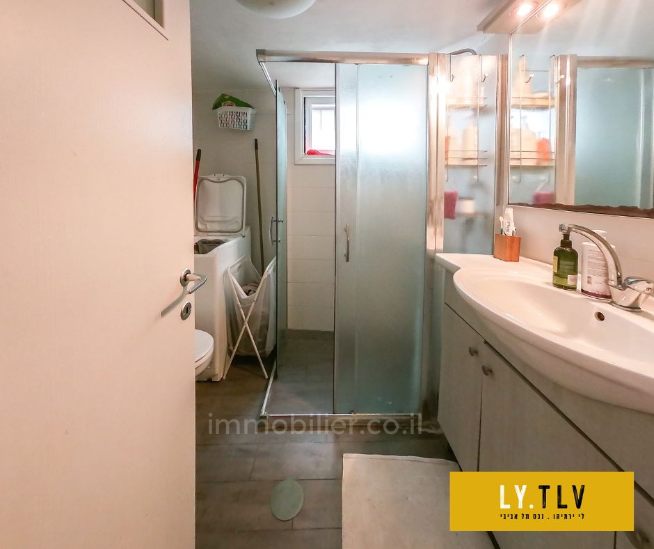 Жилой квартал Superbe studio pres du shuk hacarmel