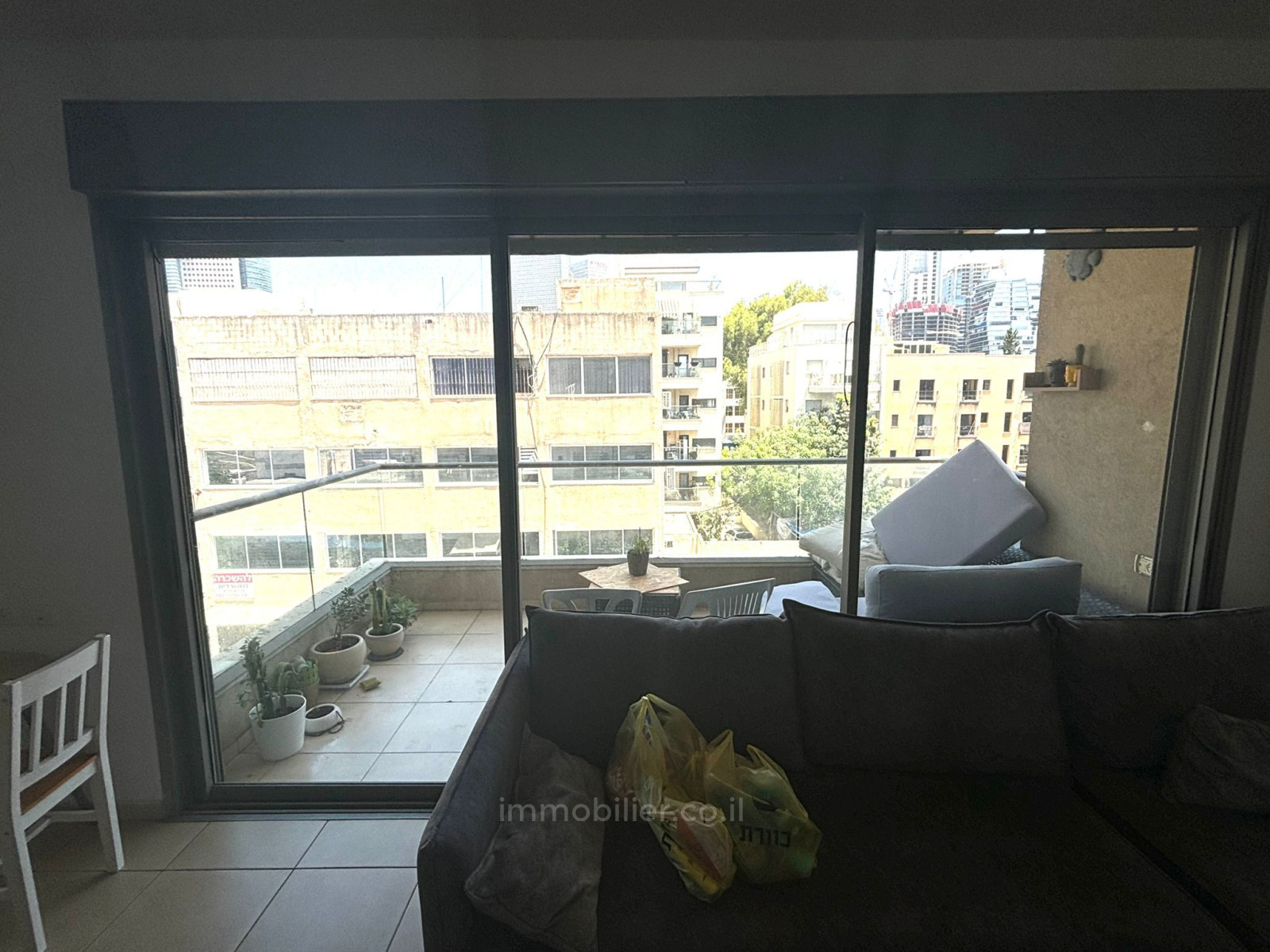 Quartier résidentiel Superbe 3 pieces dans un immeuble neuf avec parking et mamad a cote de sarona