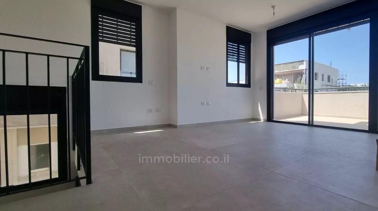 Дуплекс 3 комнат Tel Aviv рядом с морем 813-IBL-3