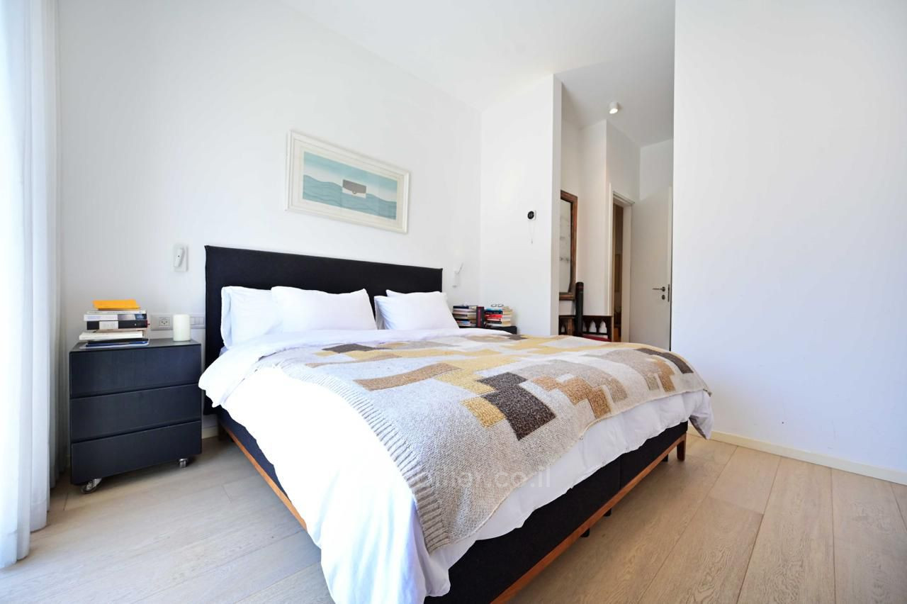 Жилой квартал Penthouse duplex a vendre rue king georges a 2 pas du shouk hacarmel