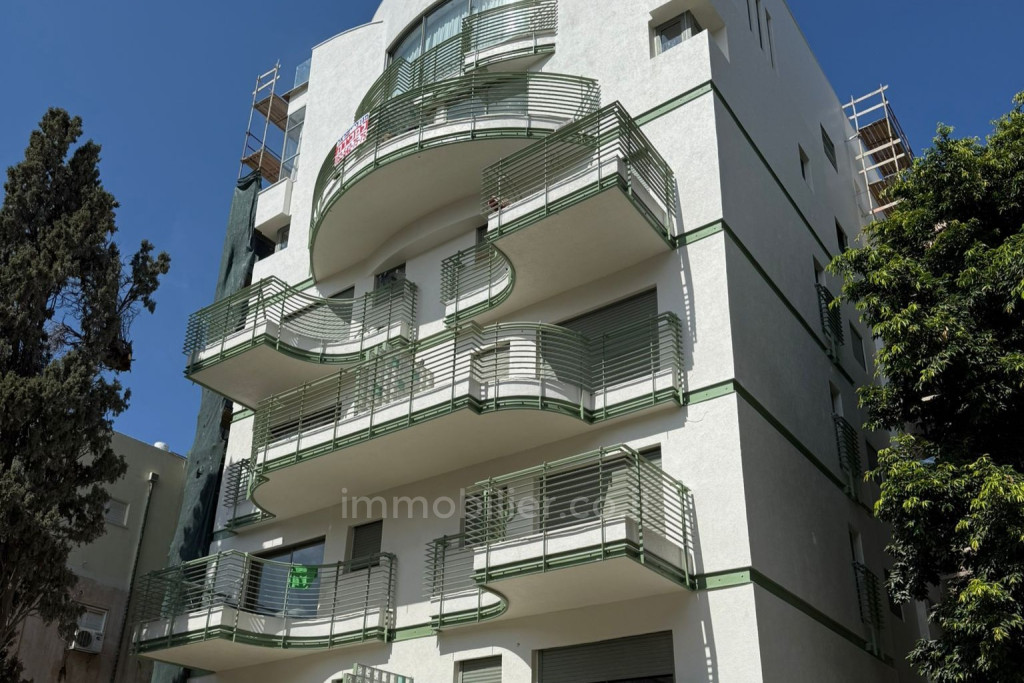 Residential quarter A vendre tel aviv rue ranak a deux pas de la plage gordon