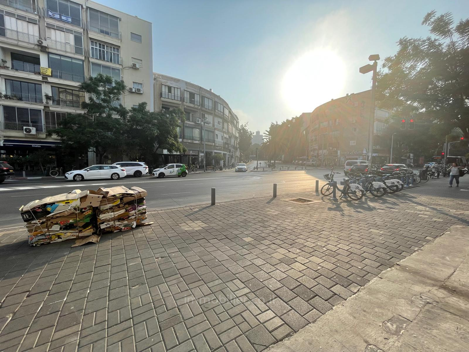 Wohnquartier A vendre tel aviv rue frishmanplace mazaryk grand 2 pieces de 81 m emplacement premium ideal investissement et airbnb