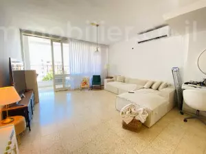 Квартира 3 комнат Tel Aviv Lev Tel-Aviv