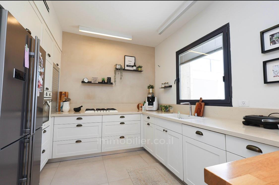 Quartier résidentiel À vendre – superbe appartement 5 pieces rehov mishpakhat malevski  - 
ir yamim (netanya)