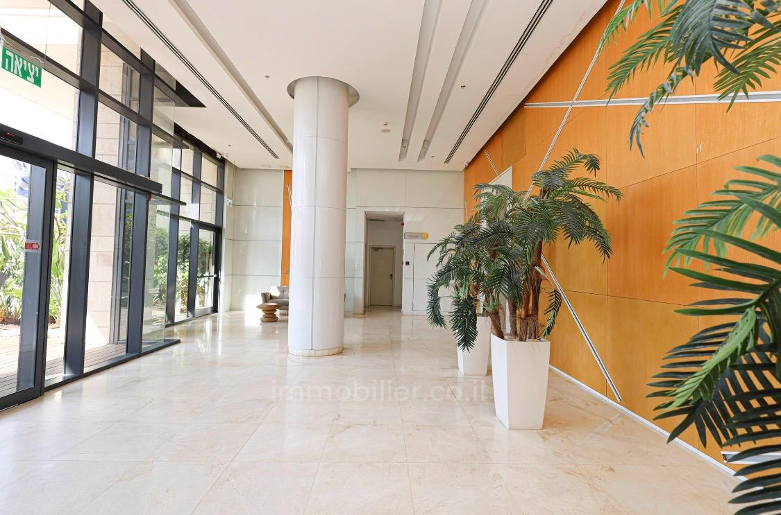 Quartier résidentiel À vendre – superbe appartement 5 pieces rehov mishpakhat malevski  - 
ir yamim (netanya)