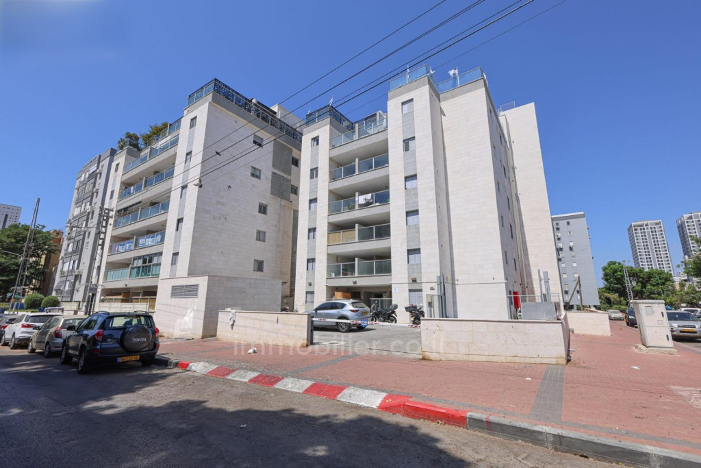 Wohnviertel A vendre appartement 4 pieces a kiryat sanz rue yehuda hanassi netanya