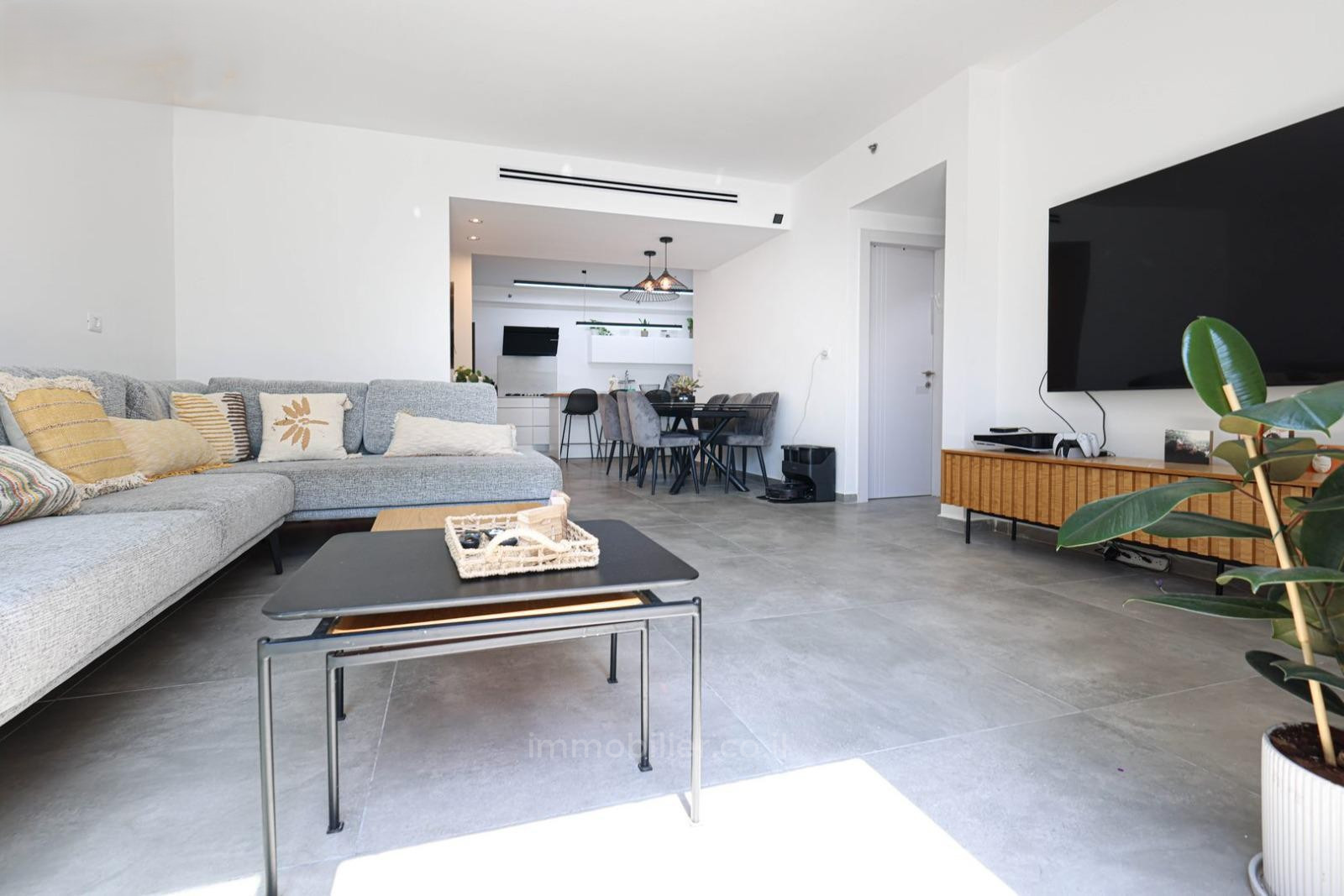 Wohnviertel A vendre appartement 4 pieces a kiryat sanz rue yehuda hanassi netanya