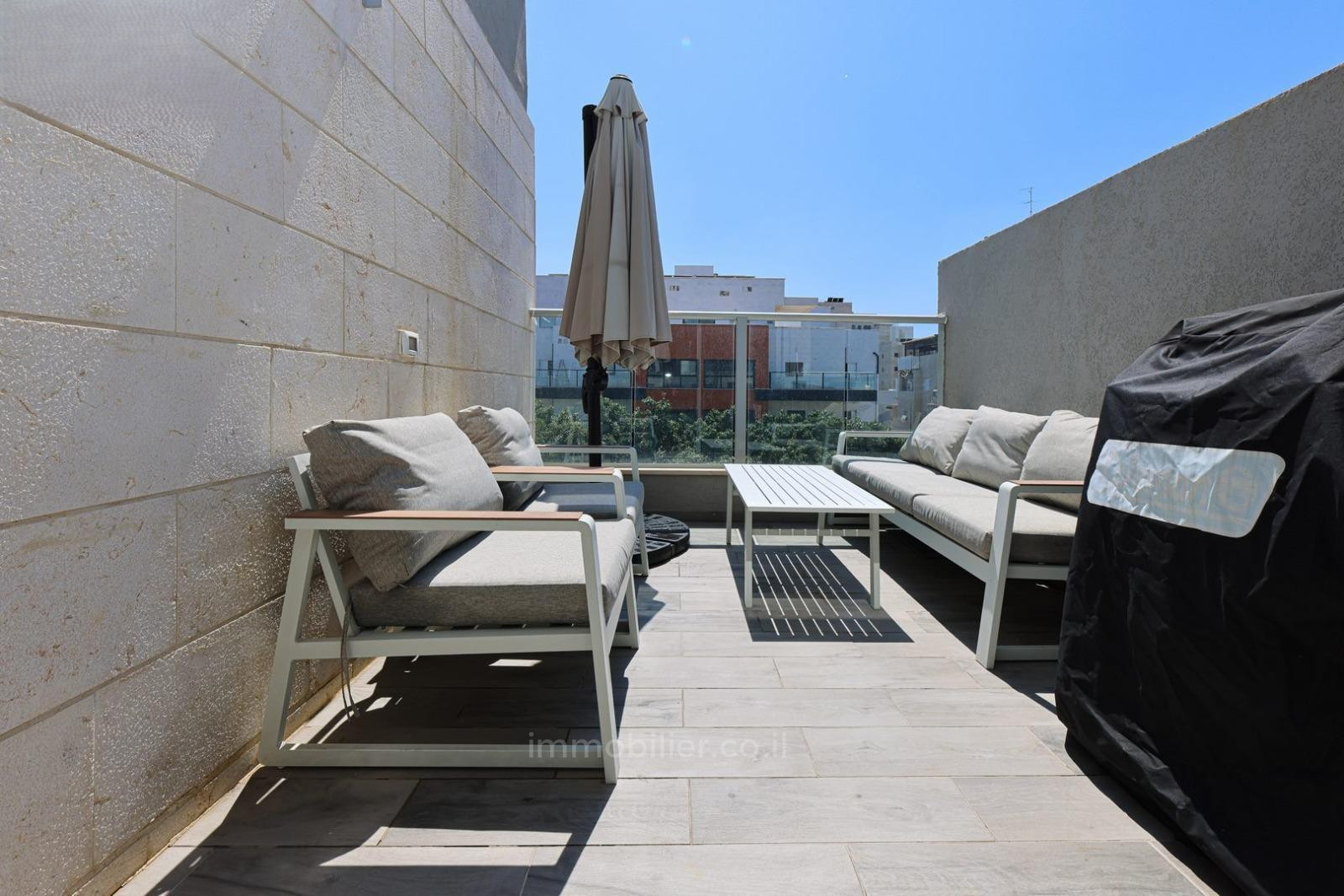 Wohnviertel A vendre appartement 4 pieces a kiryat sanz rue yehuda hanassi netanya