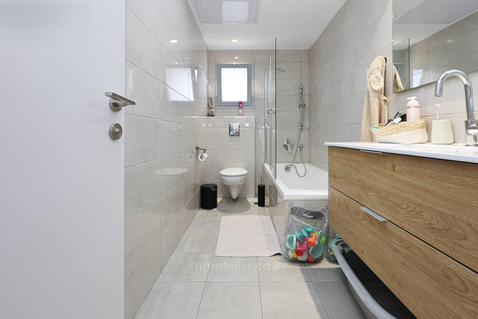 Wohnquartier A vendre appartement 4 pieces a kiryat sanz rue yehuda hanassi netanya