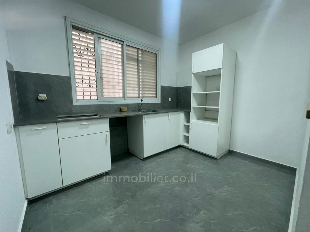 Quartier résidentiel À vendre | appartement 3 pieces a dizengoff – netanya special investisseur (projet pinoui-binoui avance)