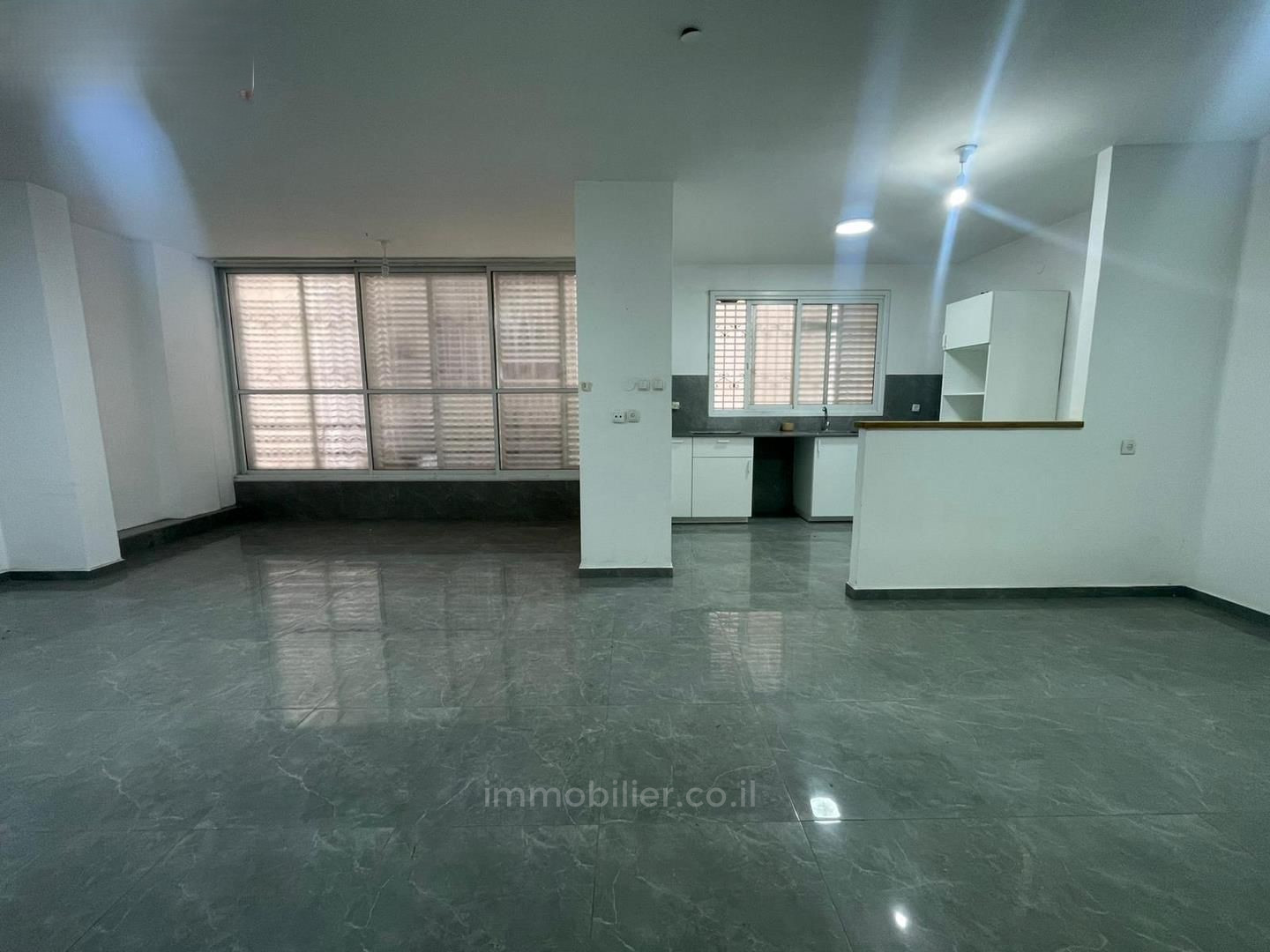 Quartier résidentiel À vendre | appartement 3 pieces a dizengoff – netanya special investisseur (projet pinoui-binoui avance)