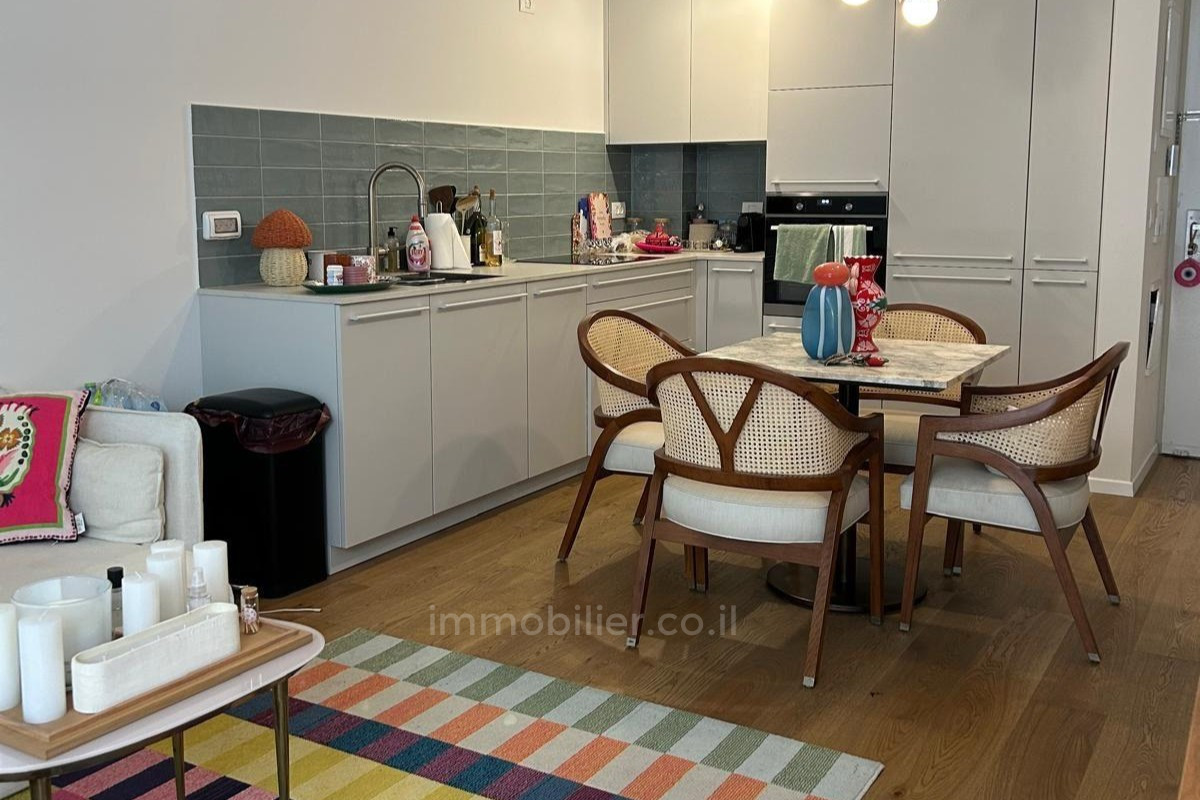 Wohnviertel Vivre comme dans un village au calme au coeur de lamerican colony 2 pieces balcon