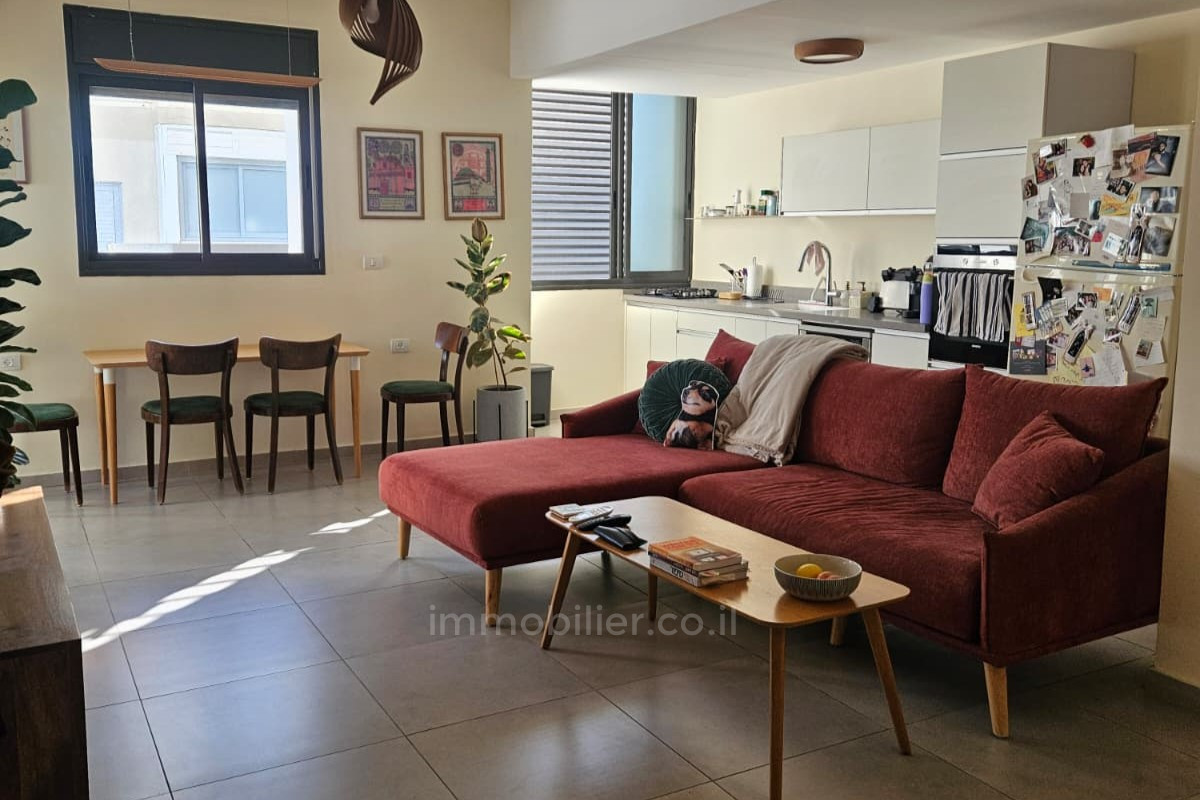 Wohnquartier A vendre 25 pieces angle ben yehudayirmiyahu proche plage