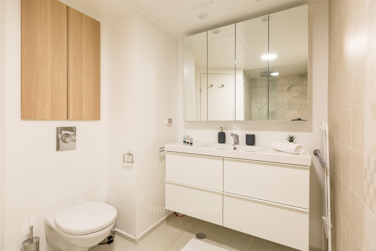 Жилой квартал A vendre 2 pieces proche mer dans immeuble recent tres bien entretenu