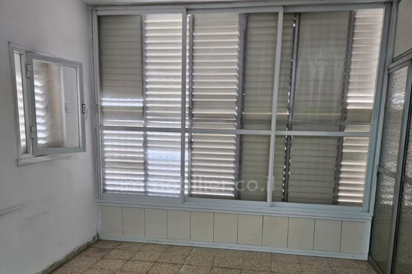 Wohnquartier A vendre appartement 3 pieces rue balfour bat yam a 400m de la mer