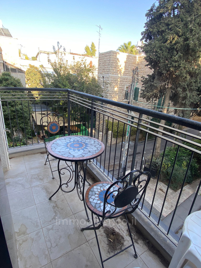 Dzielnica mieszkaniowa Au coeur de jerusalem appartement 4 pieces a louer