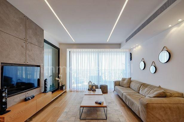 Dzielnica mieszkaniowa 5 pieces a vendre dans la prestigieuse tour nave a bat yam 37e etage concu et optimise par un architecte en premiere ligne de mer avec vue imprenable sur herzliya la cote et les montagnes de jerusalem