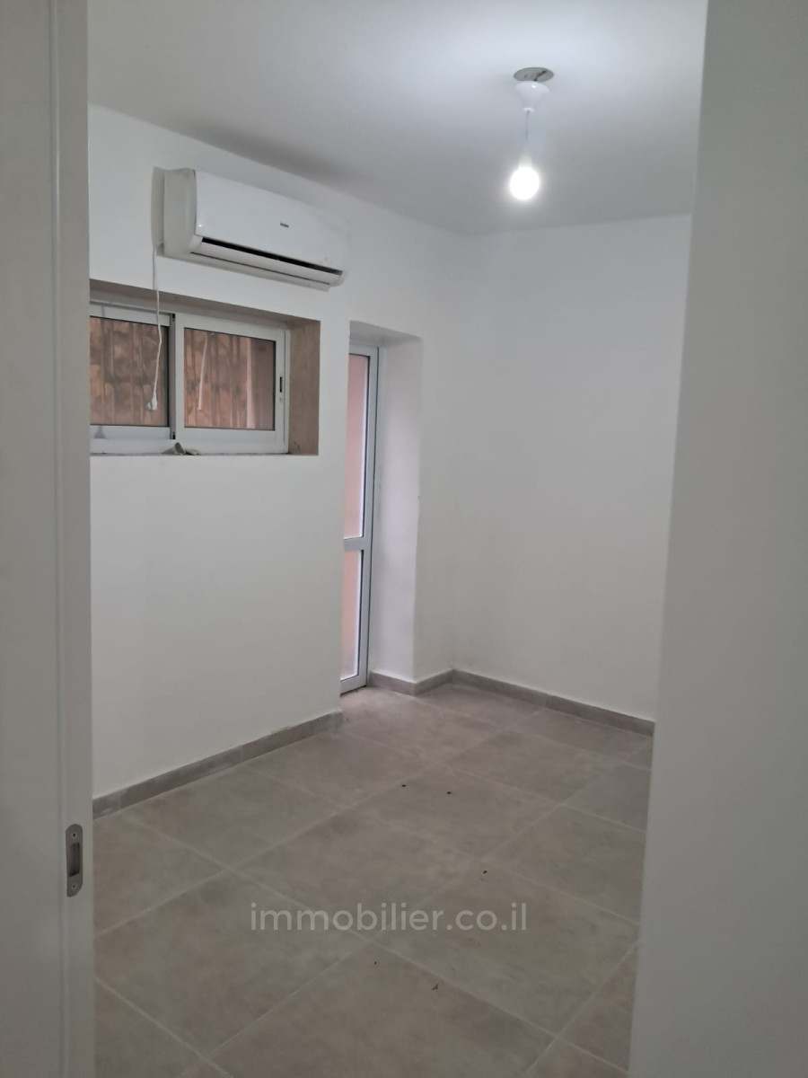 Wohnviertel Superbe 2 pieces remis a neuf ideal pour jeune couple