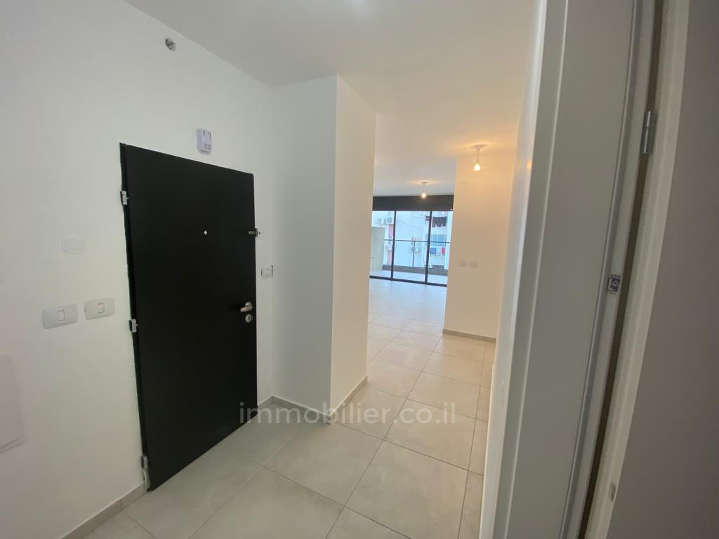 Wohnviertel A vendre superbe appartement 4 pieces en deuxieme ligne de mer avec vue mer