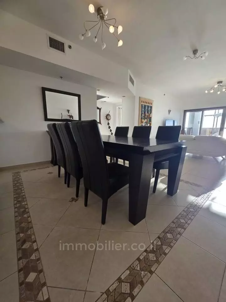 דירה 4 חדרים נתניה כיכר 854-IBL-16