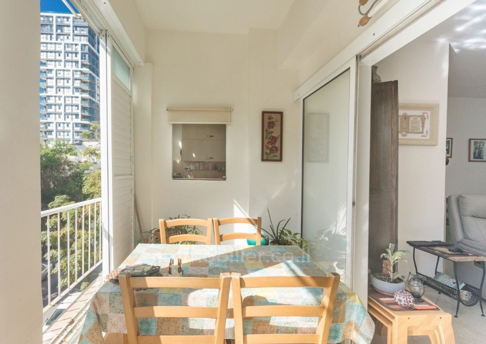 Жилой квартал Appartement 3 pieces renove proche mer kerem hatemanim tel aviv