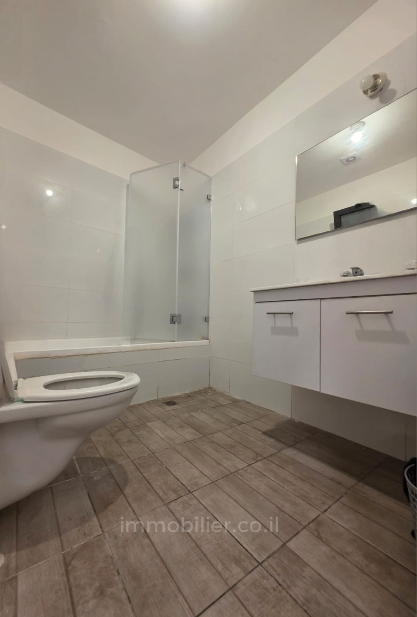 Wohnquartier Appartement 3 pieces moderne a vendre emplacement ideal a bat yam