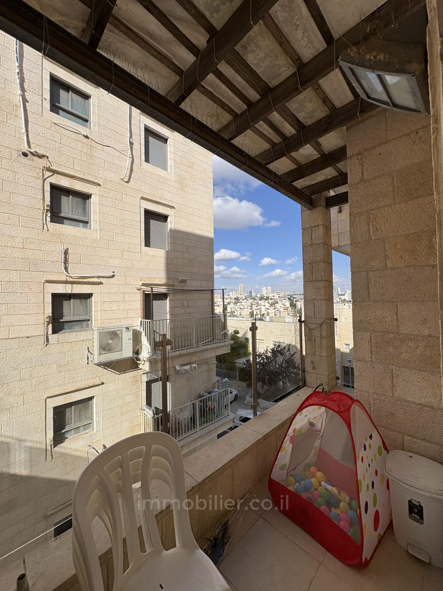 Barrio residencial 3 pieces rehov hachmi bayt vagan