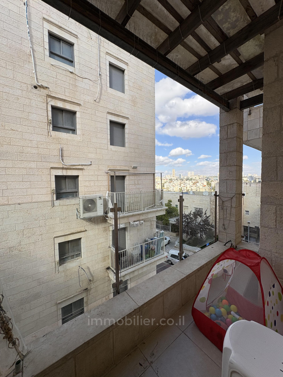 Barrio residencial 3 pieces rehov hachmi bayt vagan