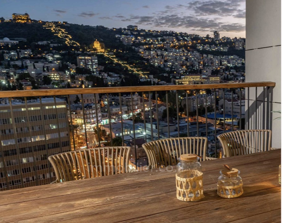 Dzielnica mieszkaniowa Appartements parfaits et meubles avec vue sur la mer et les jardins bahai entierement meubles et deja loues pour y vivre ou pour investissement