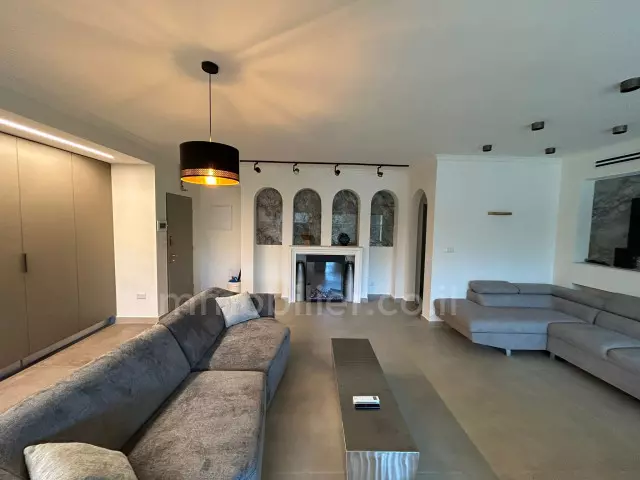 Apartamento 5 cômodos Jerusalém Baka